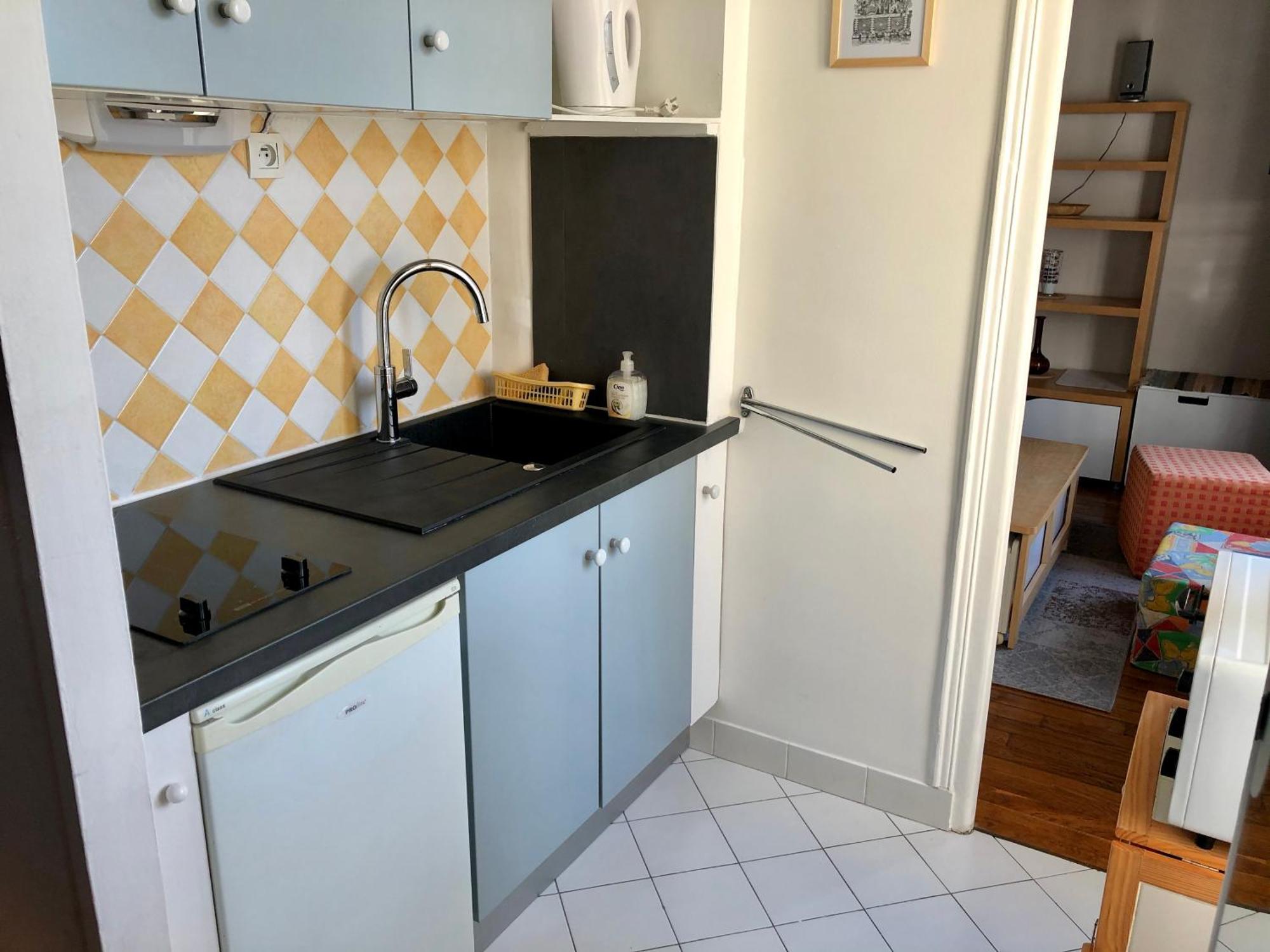 Calme Xxeme Apartment Paris
